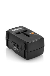 AT ACCESSORIES UNIVERSAL TRAVEL ADAPTER  hi-res | American Tourister